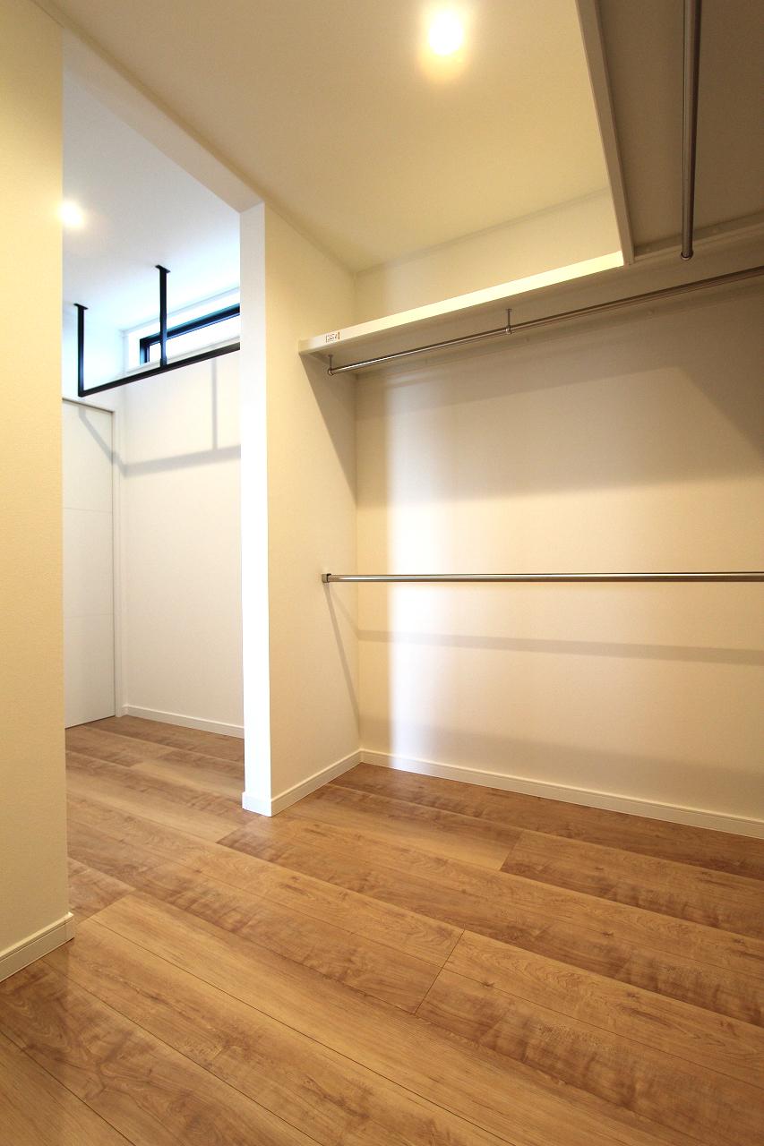 鶴ヶ島市 注文住宅：グレー×ウッドの大人モダンな平屋