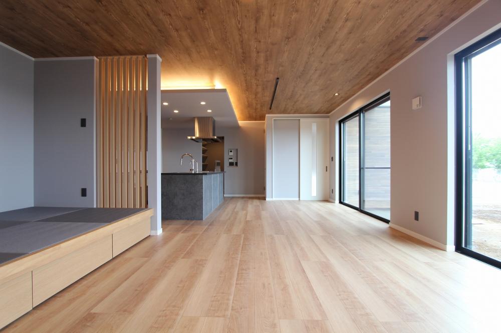 鶴ヶ島市 注文住宅：グレー×ウッドの大人モダンな平屋