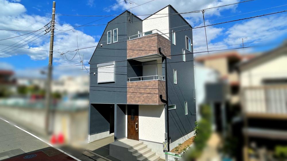 東京都板橋区 注文住宅：こだわり照明がお洒落なグレイッシュブルーのお家