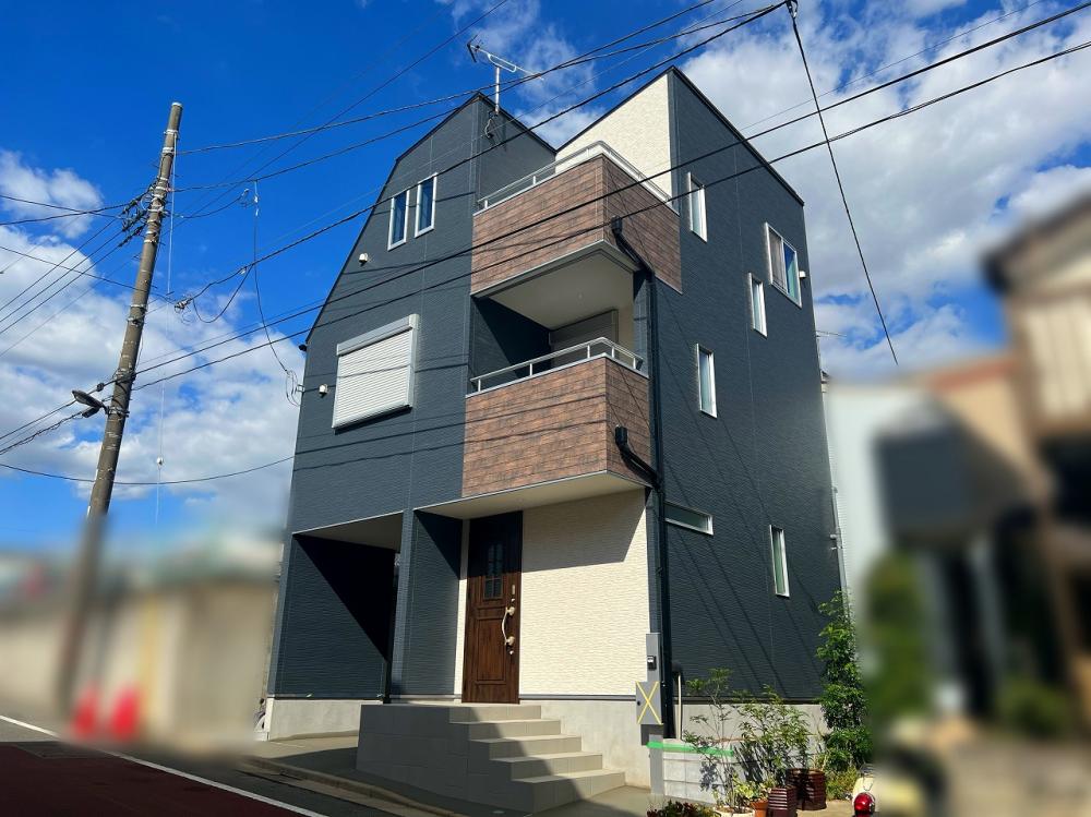 東京都板橋区 注文住宅：こだわり照明がお洒落なグレイッシュブルーのお家