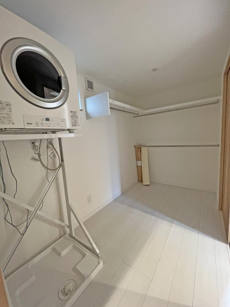 東京都板橋区 注文住宅：こだわり照明がお洒落なグレイッシュブルーのお家