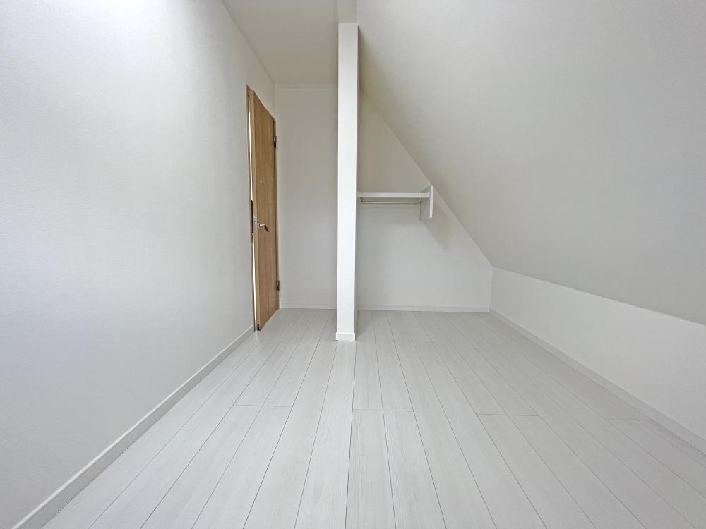 東京都板橋区 注文住宅：こだわり照明がお洒落なグレイッシュブルーのお家