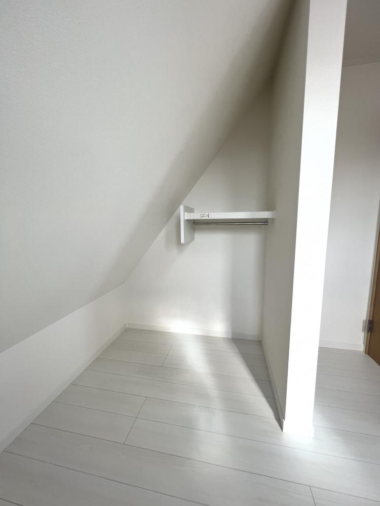 東京都板橋区 注文住宅：こだわり照明がお洒落なグレイッシュブルーのお家