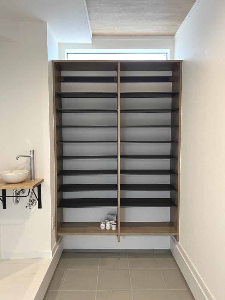 東京都板橋区 注文住宅：こだわり照明がお洒落なグレイッシュブルーのお家