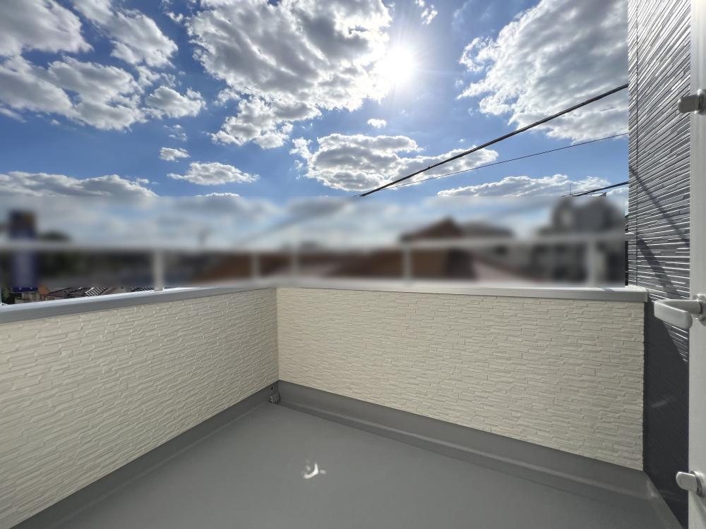 東京都板橋区 注文住宅：こだわり照明がお洒落なグレイッシュブルーのお家