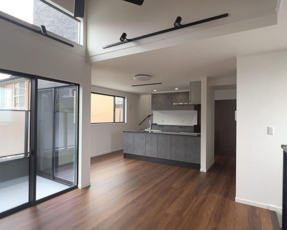 朝霞市 注文住宅：吹抜けと勾配天井で開放感のある家