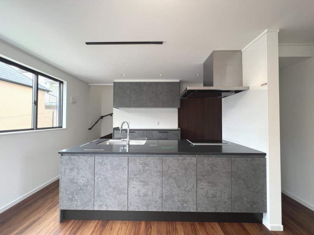 朝霞市 注文住宅：吹抜けと勾配天井で開放感のある家