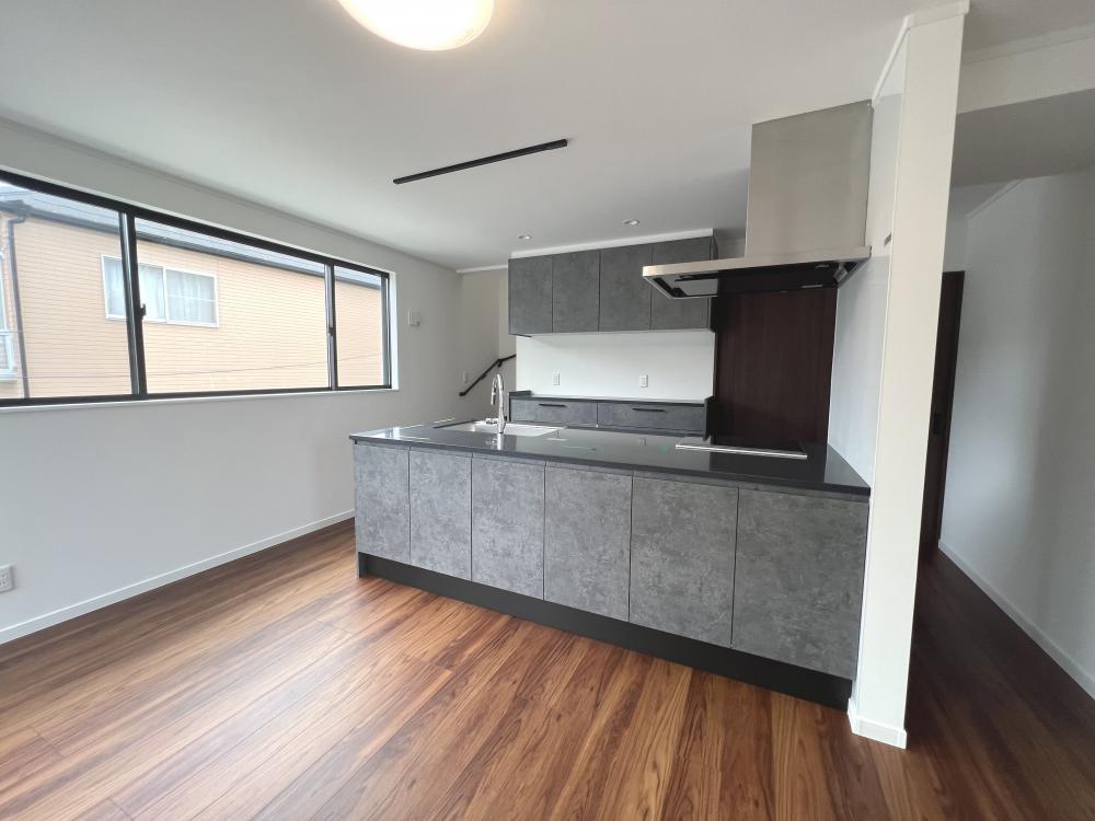 朝霞市 注文住宅：吹抜けと勾配天井で開放感のある家