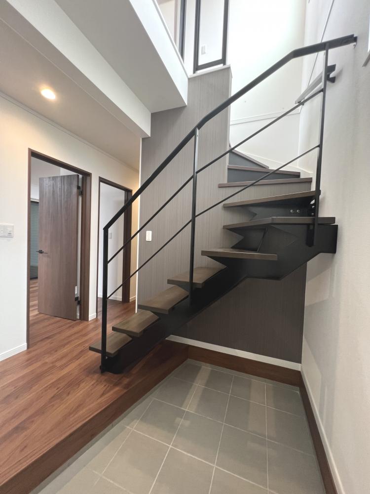 朝霞市 注文住宅：吹抜けと勾配天井で開放感のある家