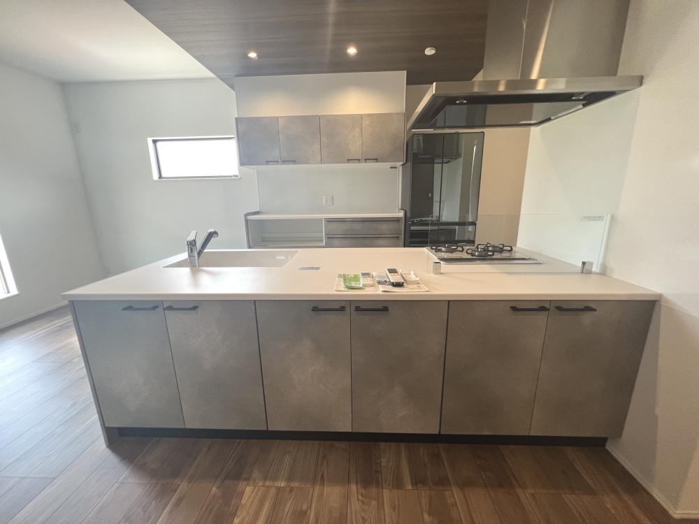 川越市 注文住宅：広い土地に佇む大人ナチュラルな邸宅