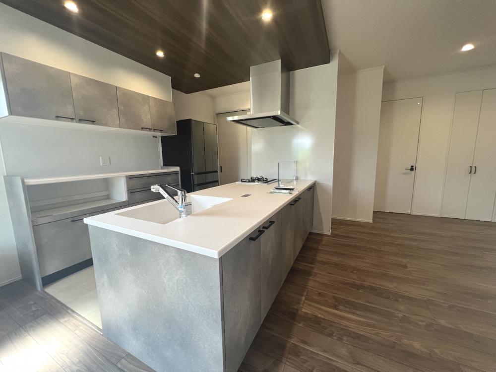 川越市 注文住宅：広い土地に佇む大人ナチュラルな邸宅