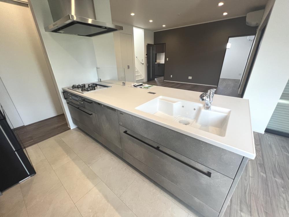 川越市 注文住宅：広い土地に佇む大人ナチュラルな邸宅