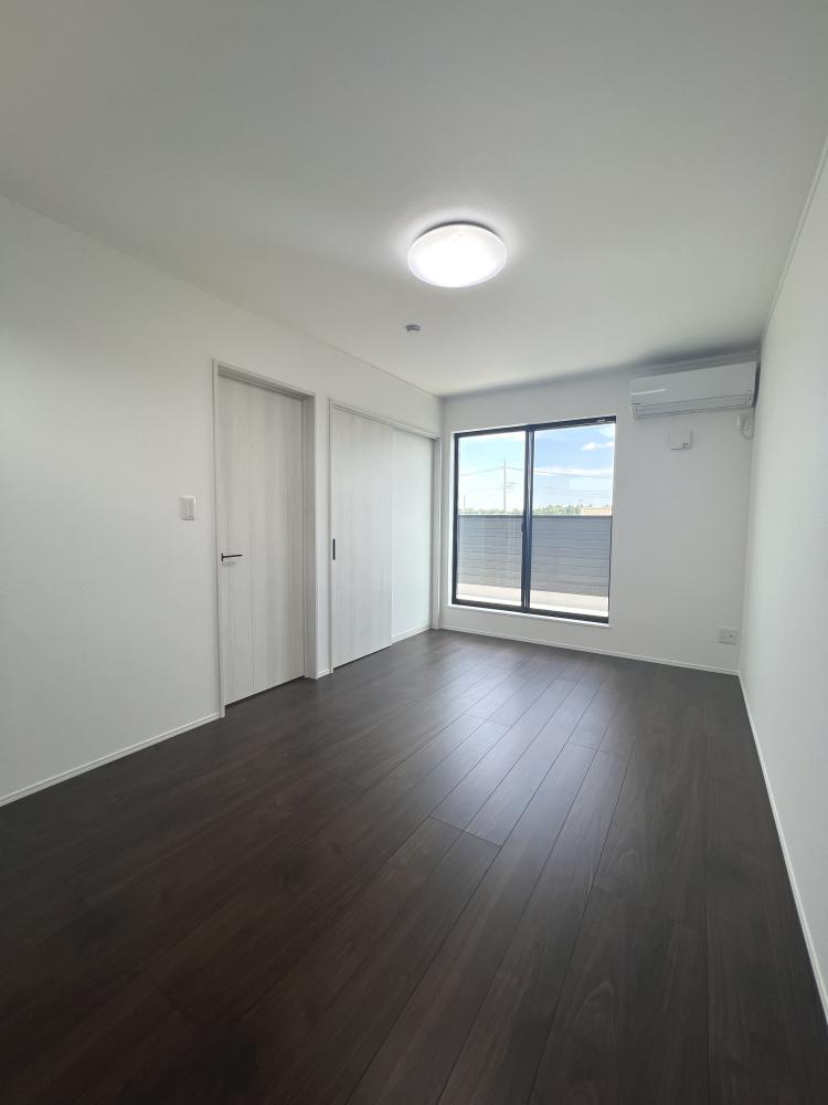 川越市 注文住宅：広い土地に佇む大人ナチュラルな邸宅