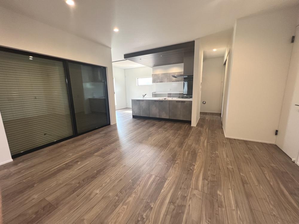 川越市 注文住宅：広い土地に佇む大人ナチュラルな邸宅