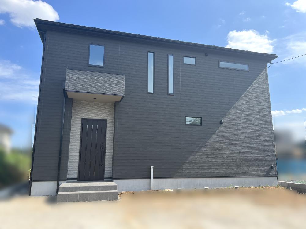 川越市 注文住宅：広い土地に佇む大人ナチュラルな邸宅