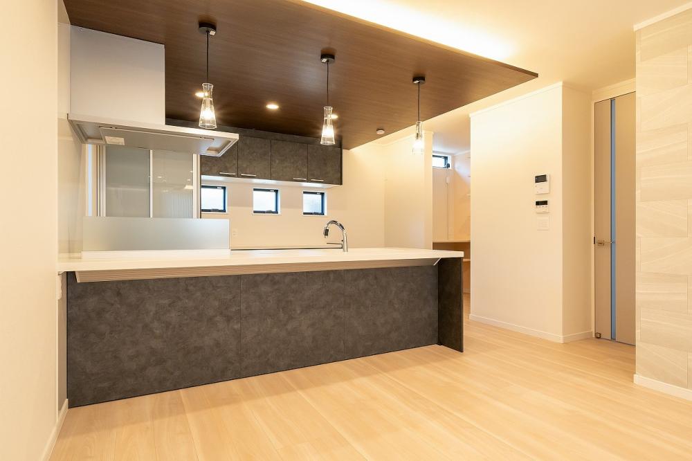 川越市 注文住宅：上品さと家事楽アイディアが詰まった大人モダンな家