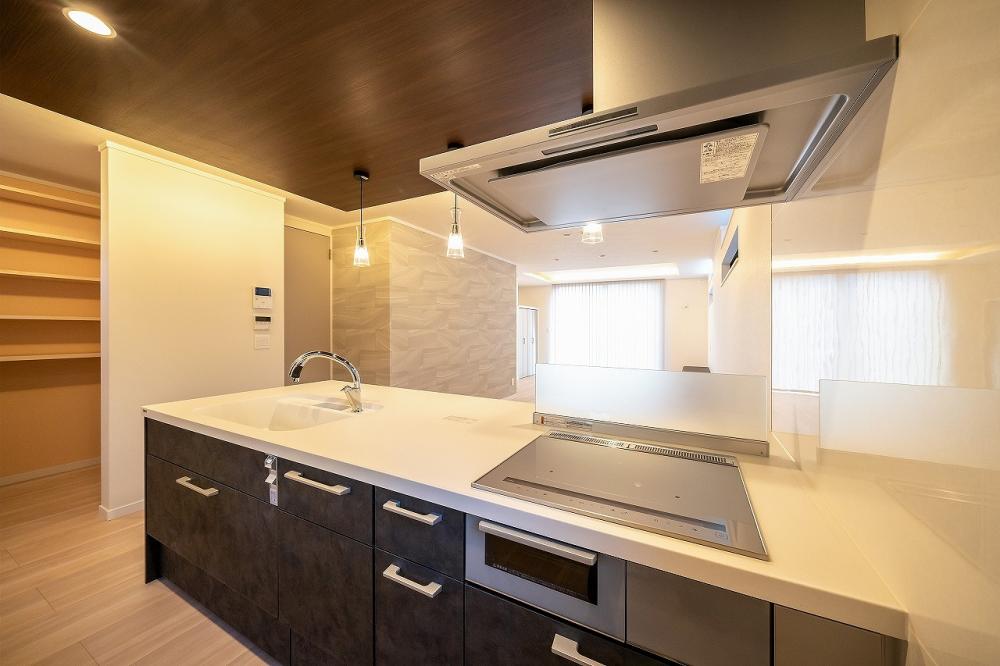 川越市 注文住宅：上品さと家事楽アイディアが詰まった大人モダンな家