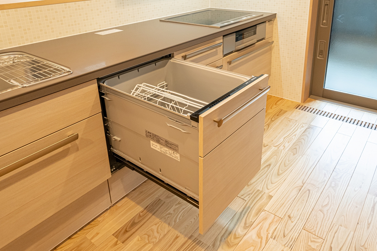 鶴ヶ島市 注文住宅：木の温もり感じる開放感のある家