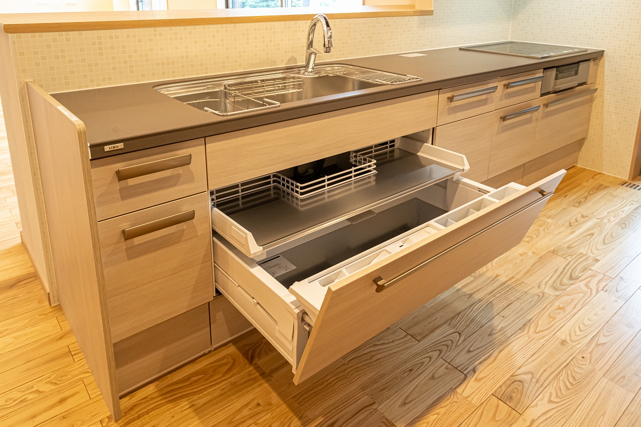 鶴ヶ島市 注文住宅：木の温もり感じる開放感のある家