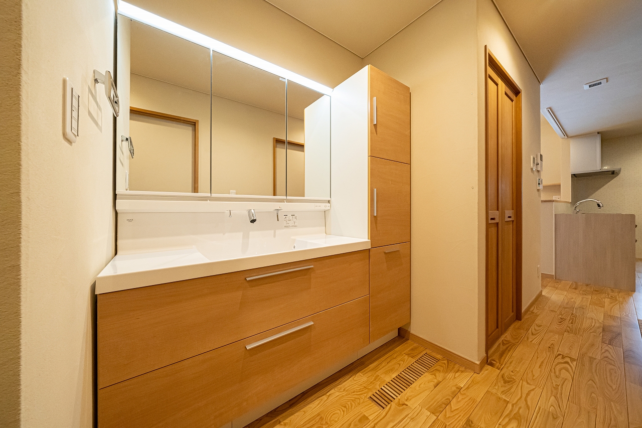 鶴ヶ島市 注文住宅：木の温もり感じる開放感のある家