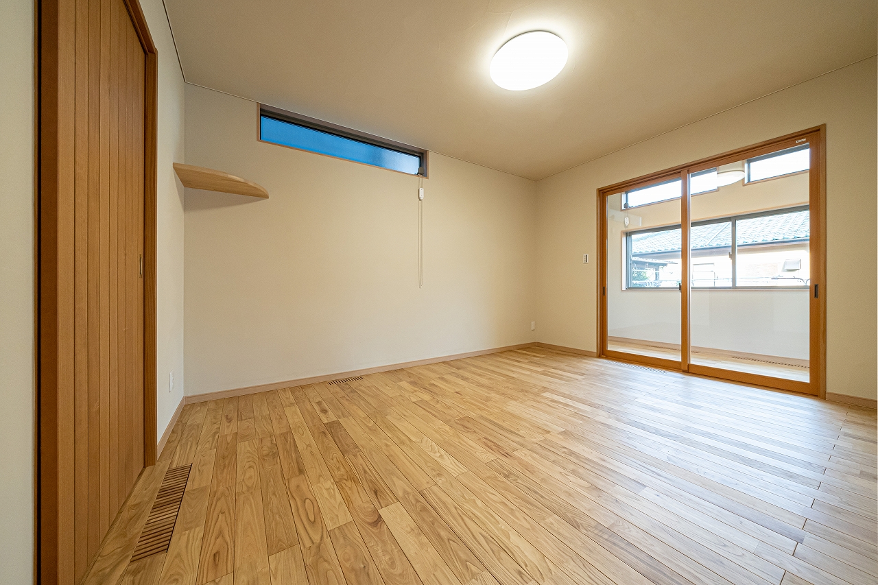 鶴ヶ島市 注文住宅：木の温もり感じる開放感のある家