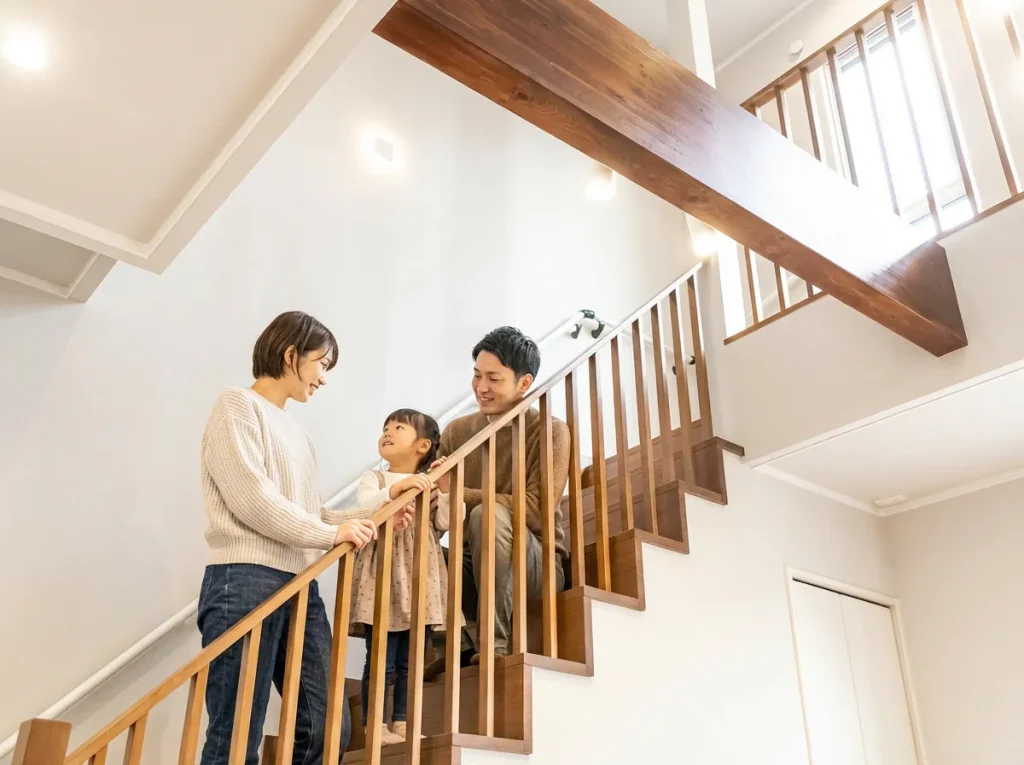 14 段・蹴上約200mmの階段 、家族みんなにやさしい動線