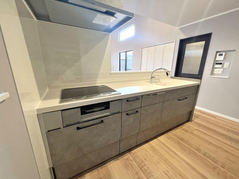 鶴ヶ島市 注文住宅：ホワイト×グレー×ウッド　お洒落な暮らしを叶える家