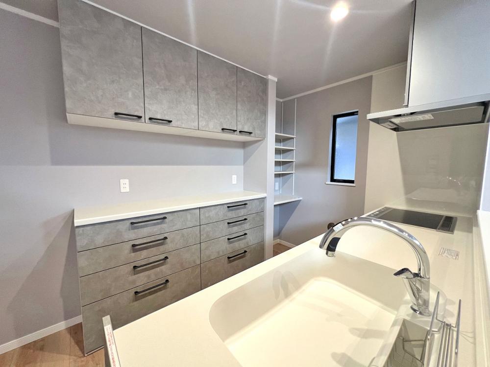 鶴ヶ島市 注文住宅：ホワイト×グレー×ウッド　お洒落な暮らしを叶える家