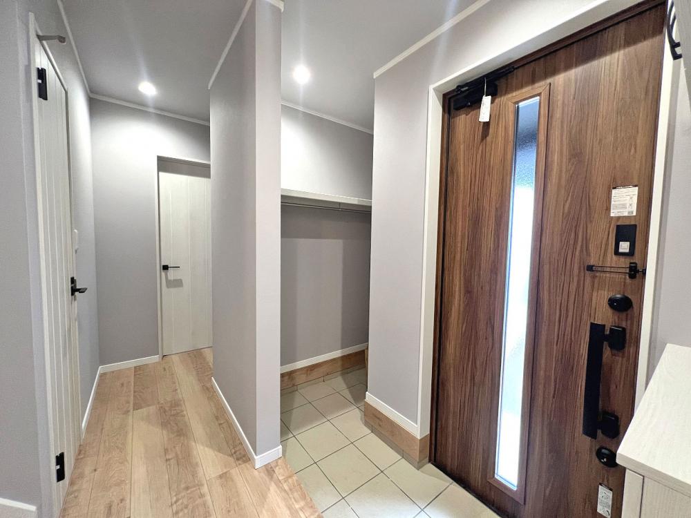 鶴ヶ島市 注文住宅：ホワイト×グレー×ウッド　お洒落な暮らしを叶える家