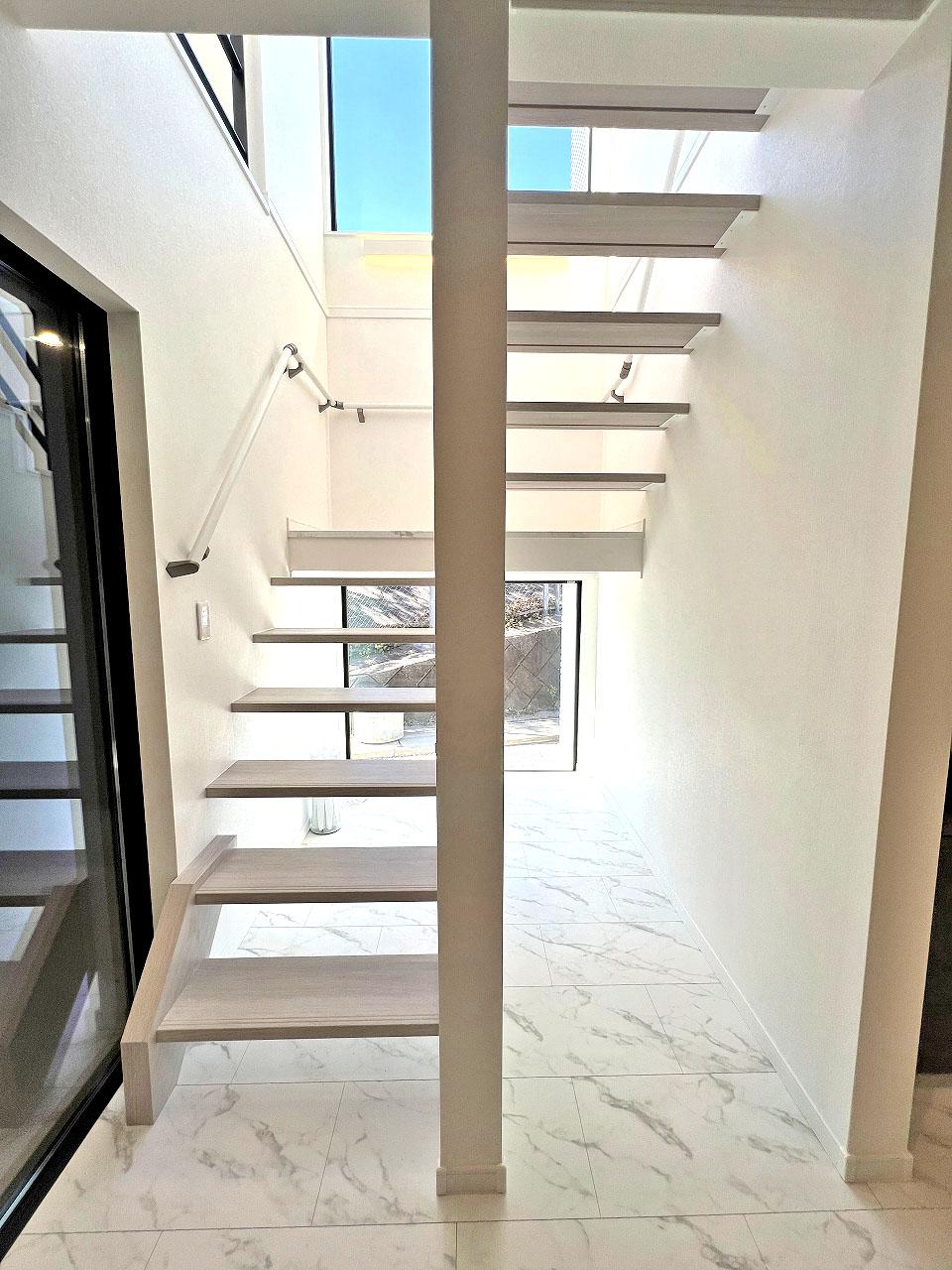 鶴ヶ島市 注文住宅：大人かっこいいガレージハウス