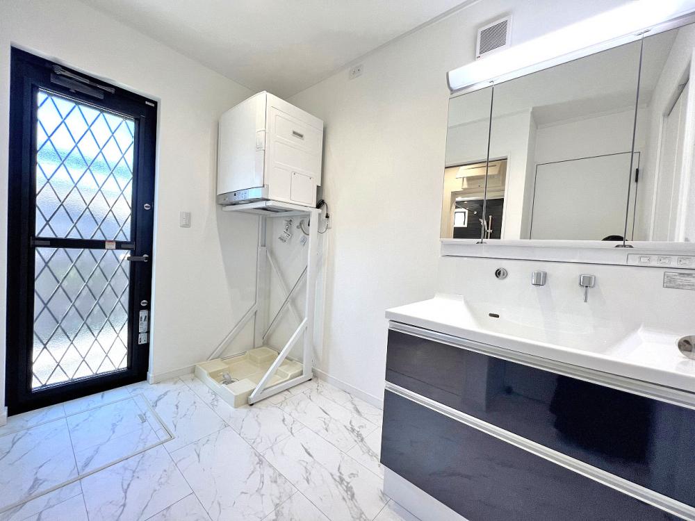 鶴ヶ島市 注文住宅：大人かっこいいガレージハウス