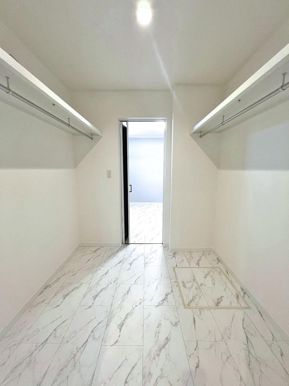 鶴ヶ島市 注文住宅：大人かっこいいガレージハウス