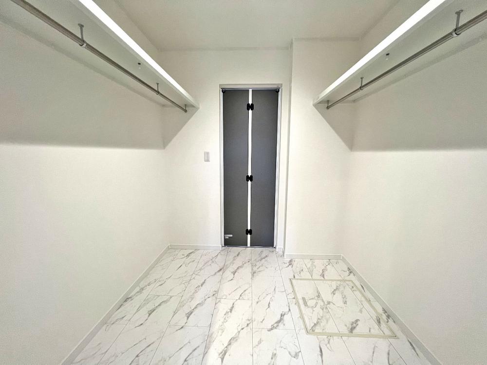 鶴ヶ島市 注文住宅：大人かっこいいガレージハウス