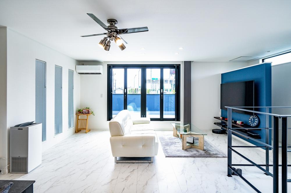 鶴ヶ島市 注文住宅：大人かっこいいガレージハウス