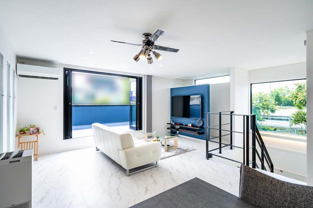 鶴ヶ島市 注文住宅：大人かっこいいガレージハウス