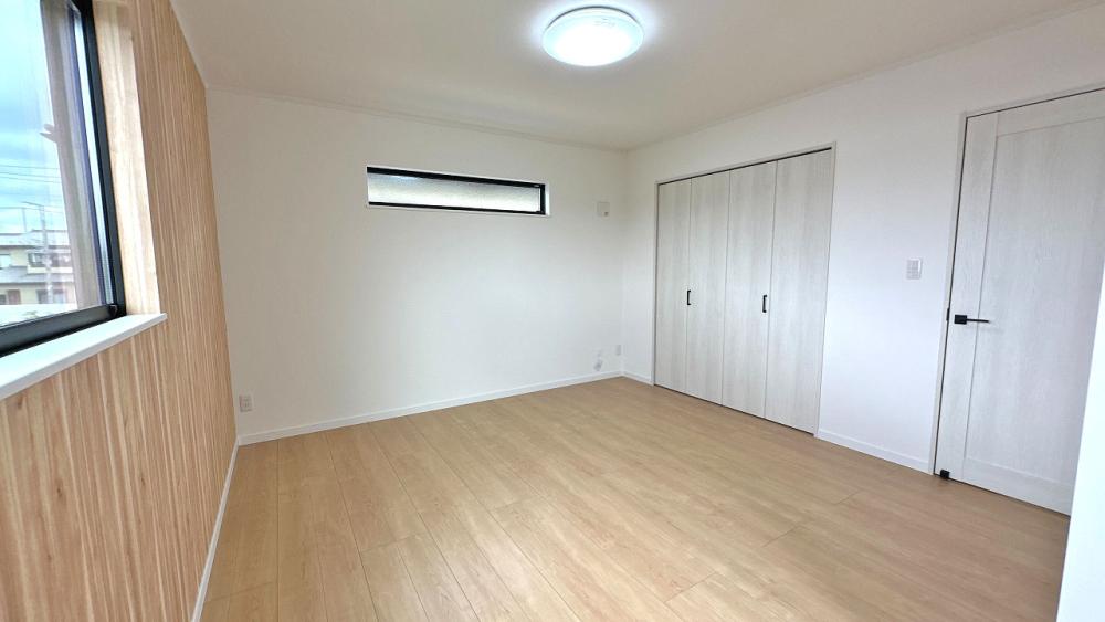 川越市 注文住宅：白×ブルー×ウッド　お洒落なカフェ風ハウス