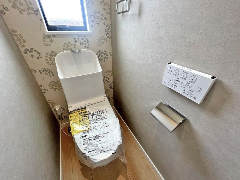 川越市 注文住宅：白×ブルー×ウッド　お洒落なカフェ風ハウス