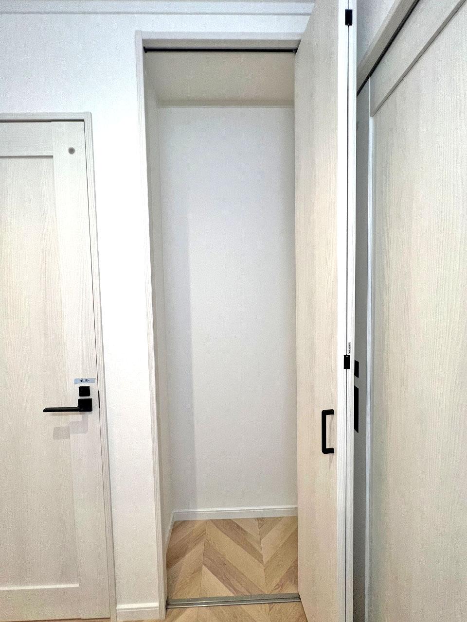 川越市 注文住宅：白×ブルー×ウッド　お洒落なカフェ風ハウス