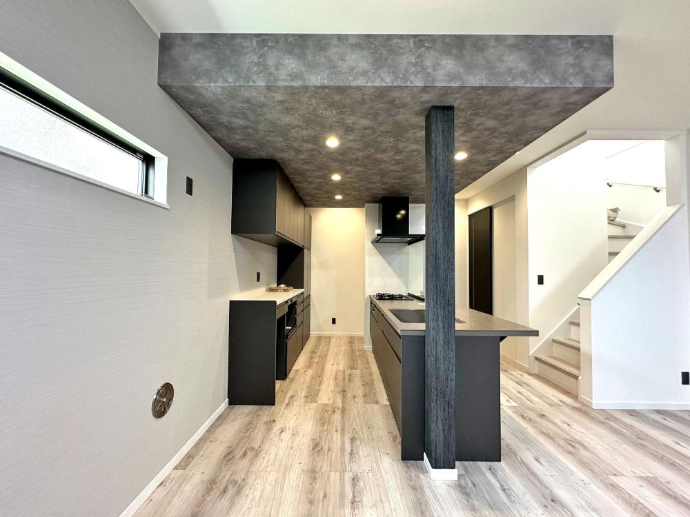 川越市 注文住宅：ランドリールームのあるモダンハウス