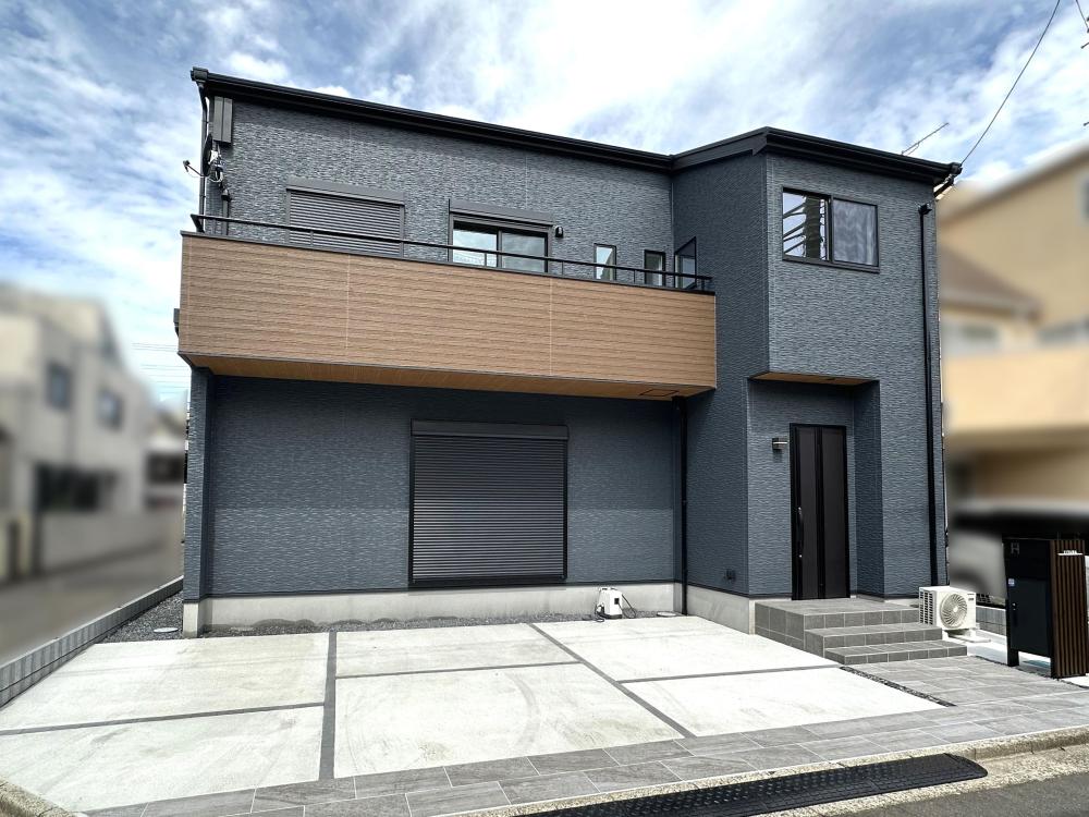 川越市 注文住宅：ランドリールームのあるモダンハウス