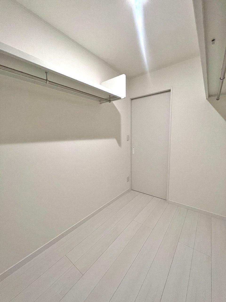 川越市 注文住宅：ランドリールームのあるモダンハウス