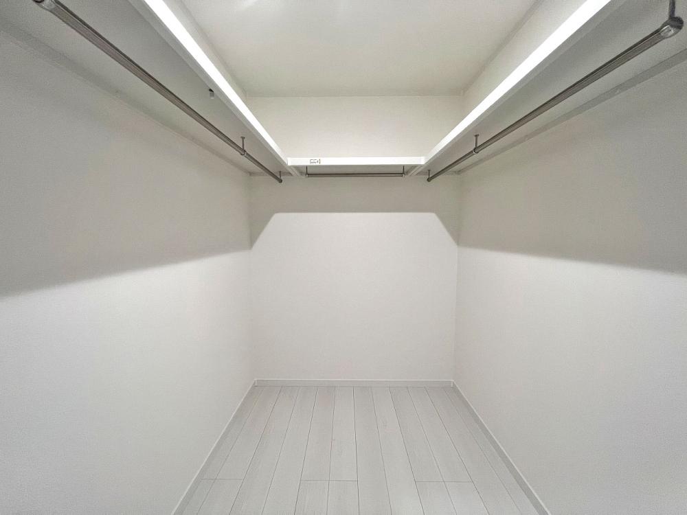 川越市 注文住宅：ランドリールームのあるモダンハウス