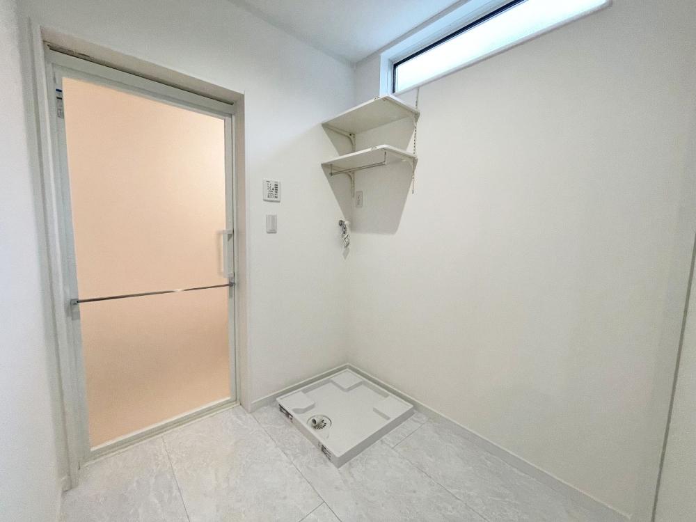 新座市 注文住宅：グレージュ×ゴールドの優しい温もりと上品な家