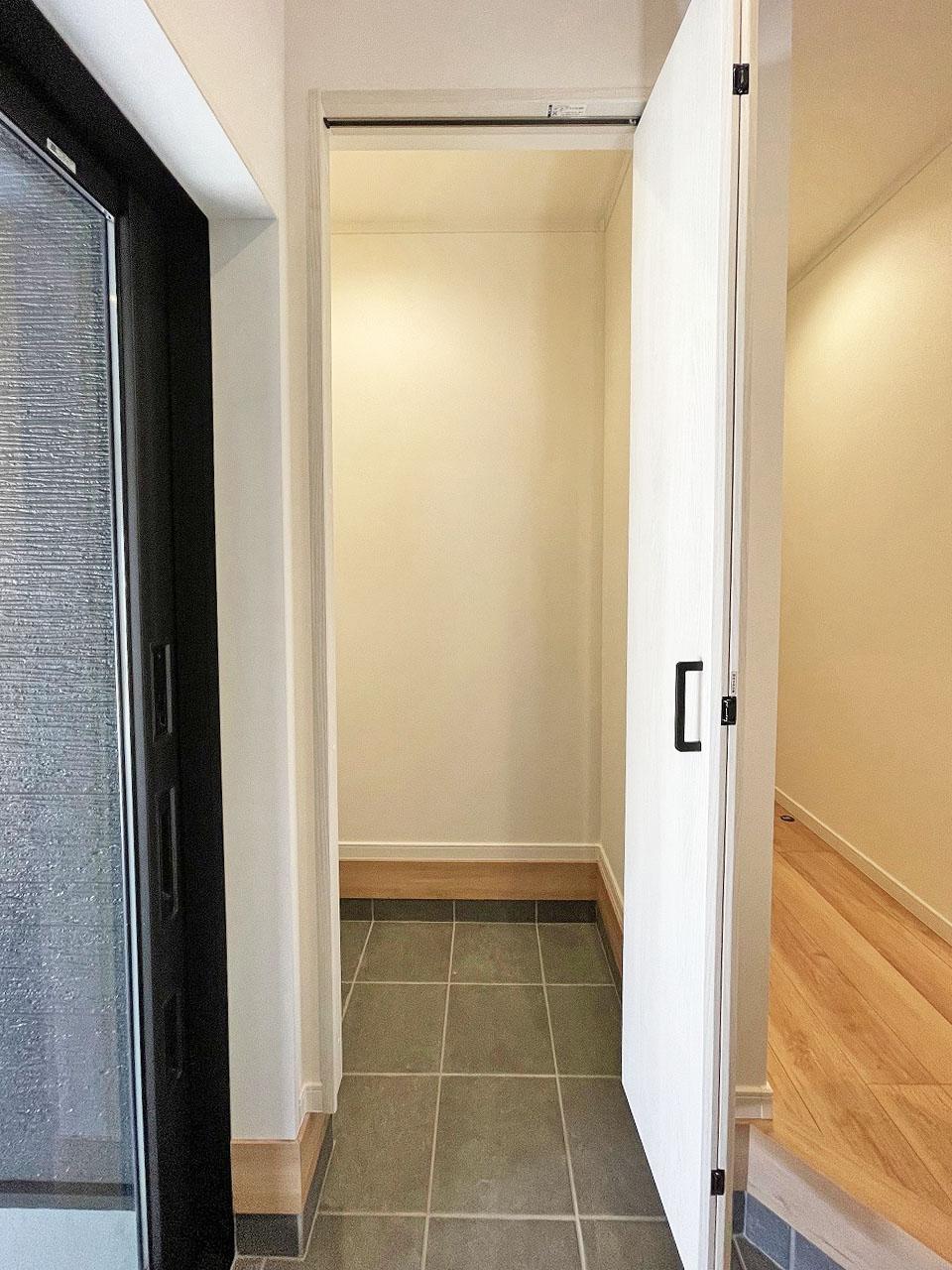 鶴ヶ島市 注文住宅：愛車と暮らすガレージハウス