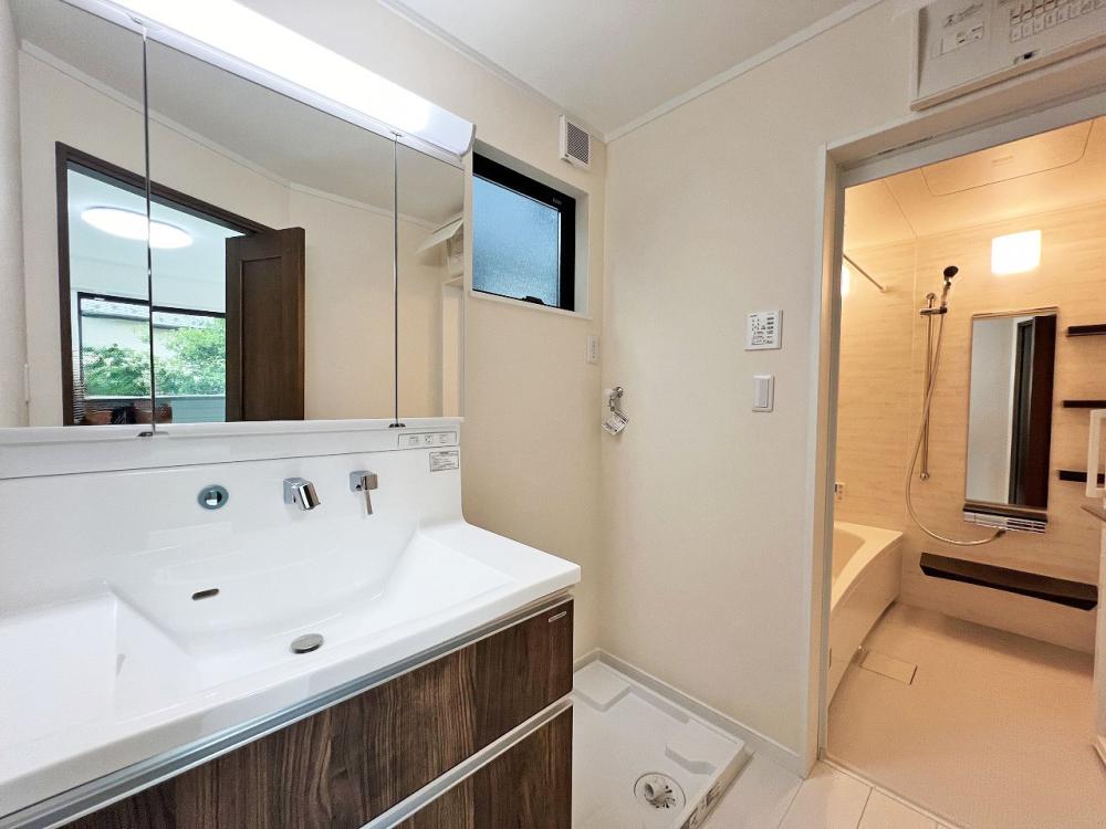 朝霞市 注文住宅：家族の空間を分けたプライバシーが守られた家