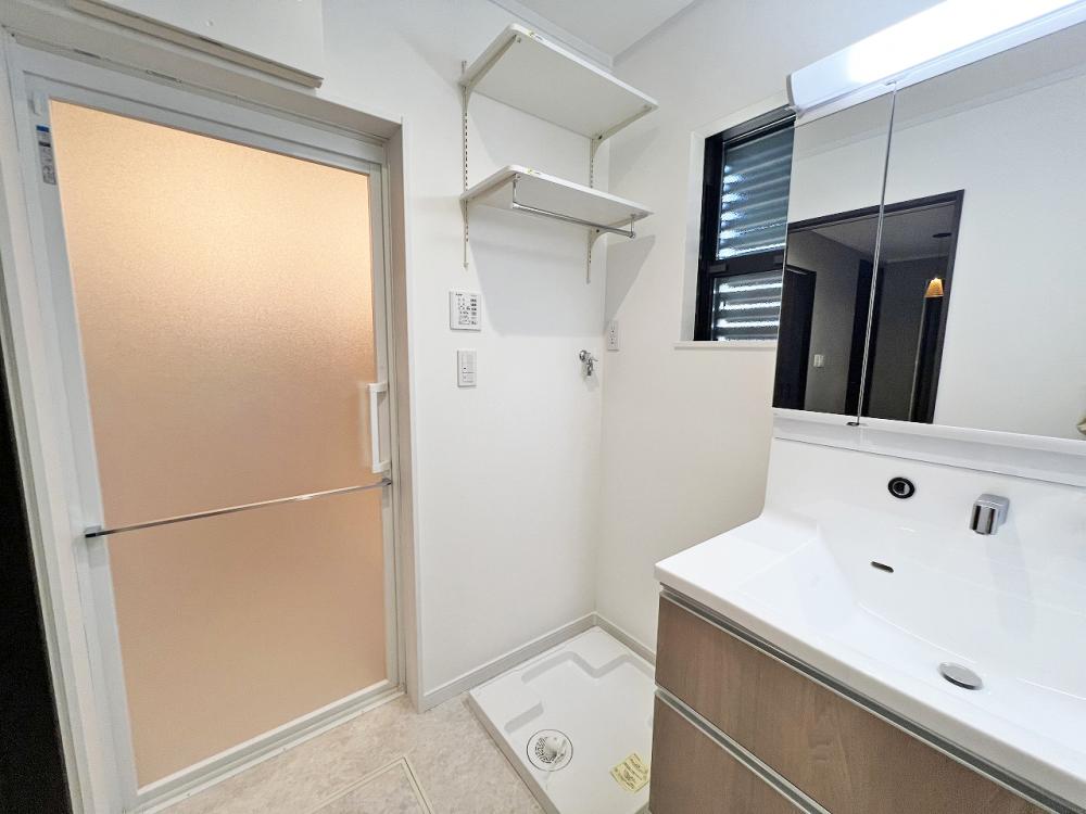 志木市で叶える、二世帯それぞれの心地よさと家事ラクを両立した3階建て