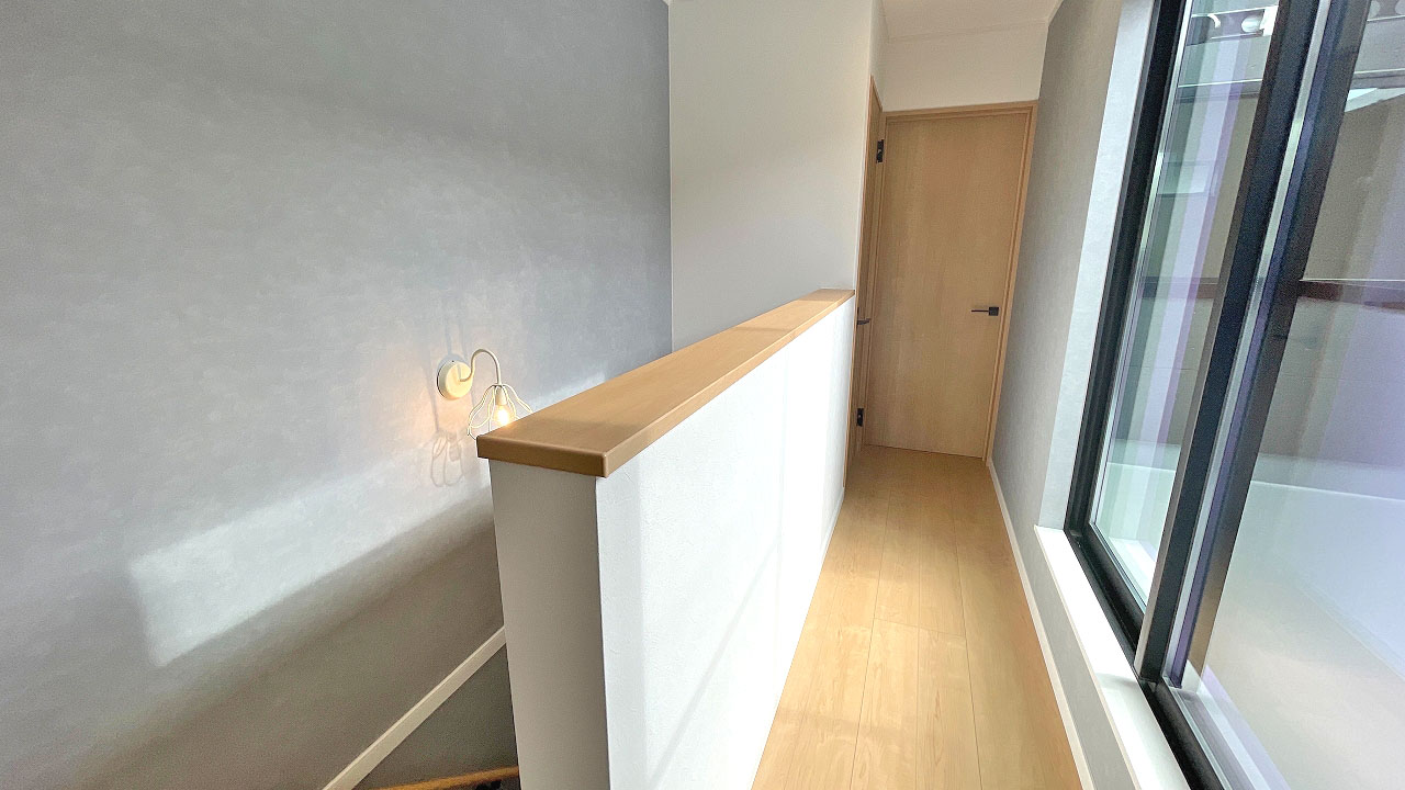 和光市 注文住宅：無機質×木の温もりが心地良い家