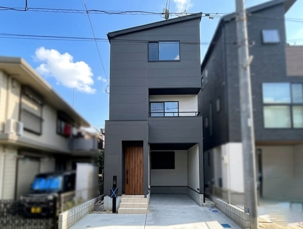 和光市 注文住宅：無機質×木の温もりが心地良い家