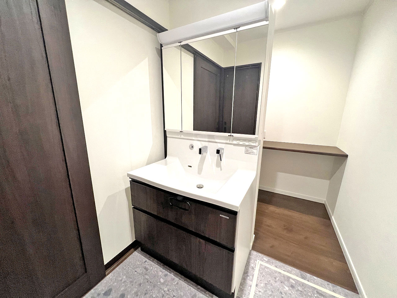 さいたま市桜区 注文住宅：重厚感のあるシックな家