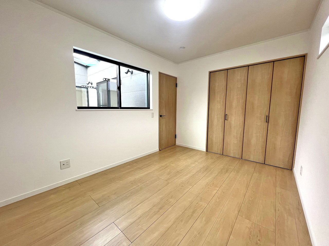 和光市 注文住宅：無機質×木の温もりが心地良い家